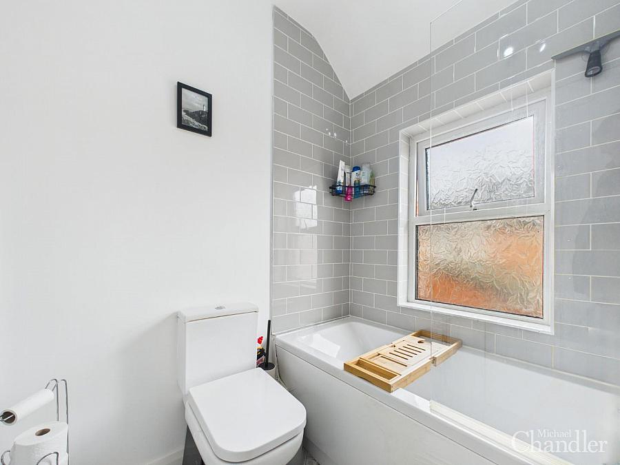30 Ravenhill Avenue