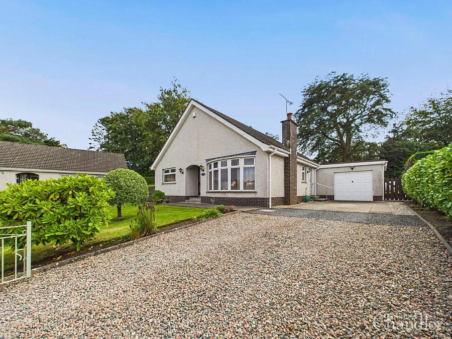15 Rockmount Close