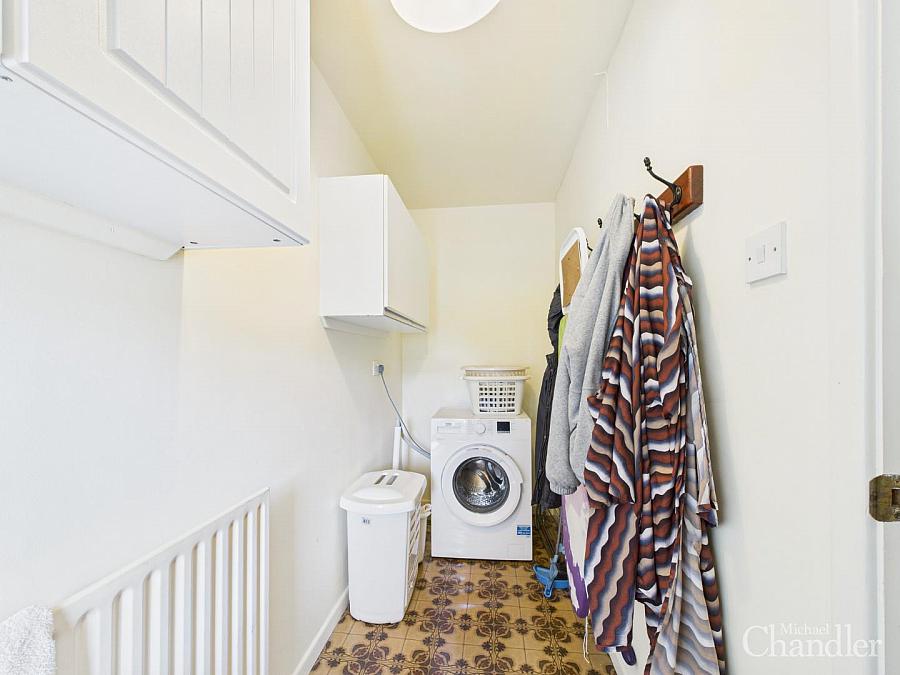 15 Rockmount Close