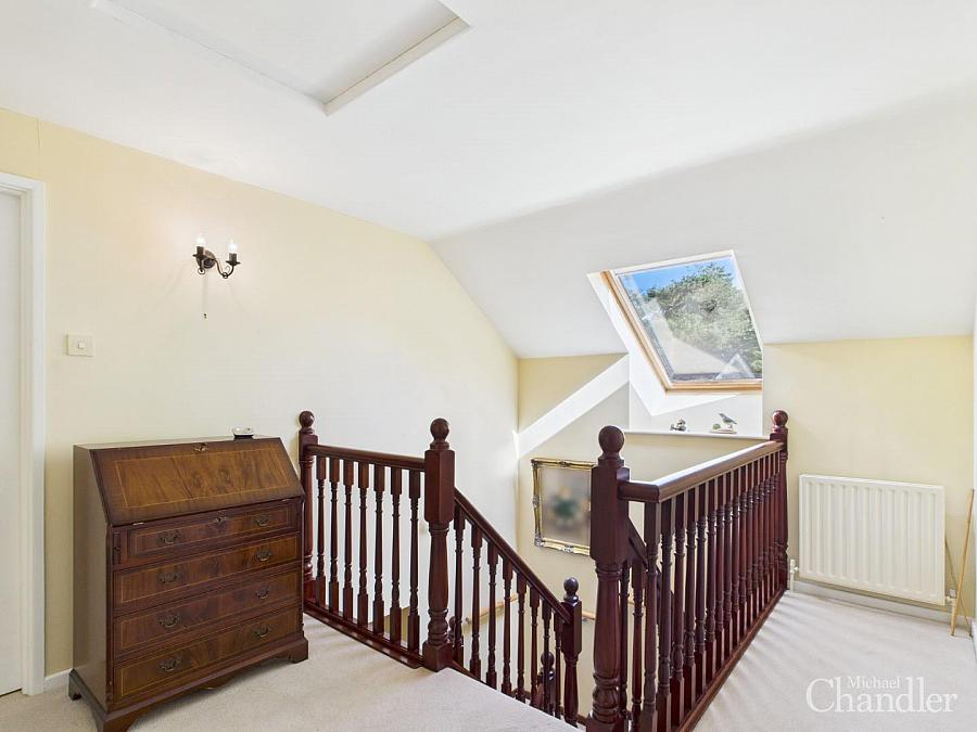15 Rockmount Close