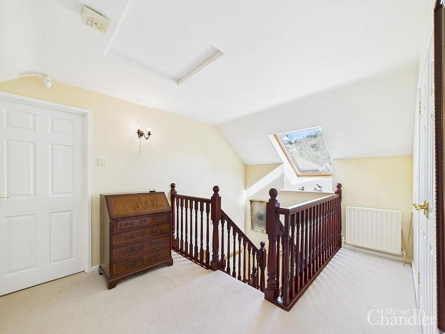15 Rockmount Close