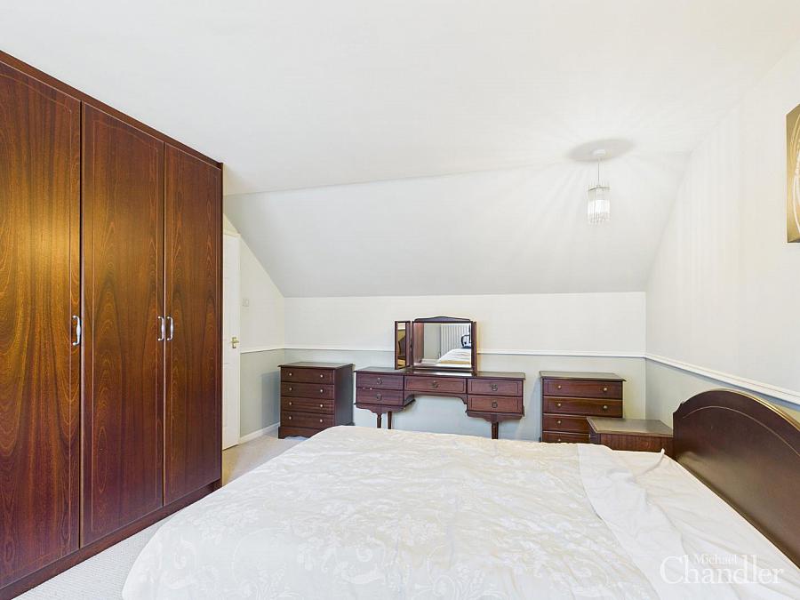 15 Rockmount Close