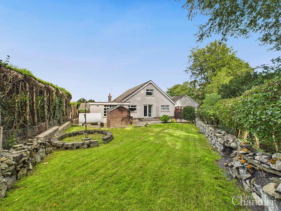 15 Rockmount Close