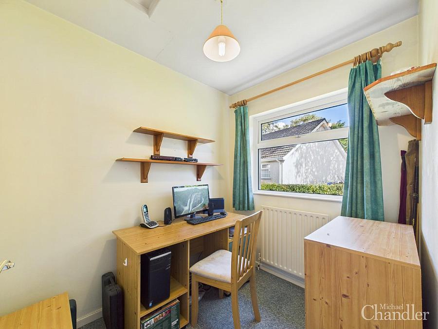 15 Rockmount Close