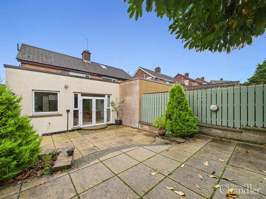 3 Glendale Avenue North