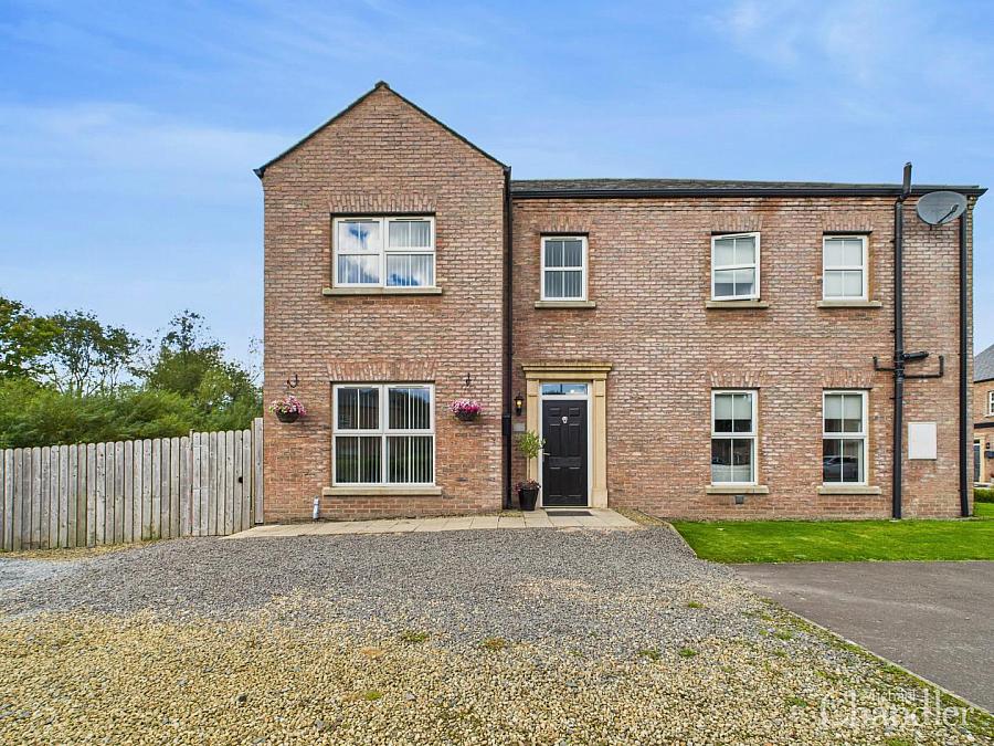 10 Moss Lane