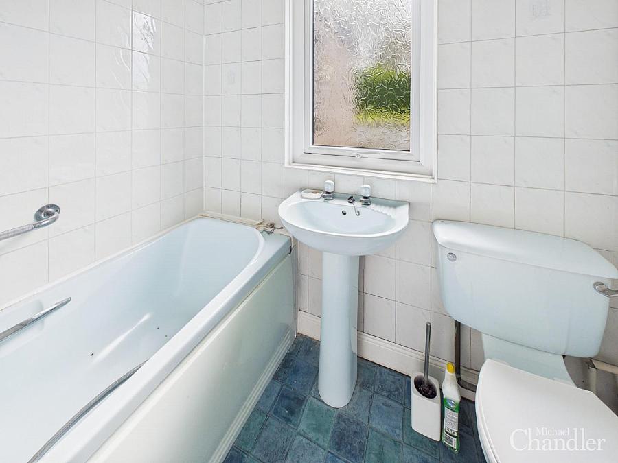 3 Newton Park