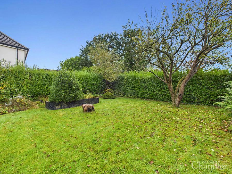 3 Newton Park
