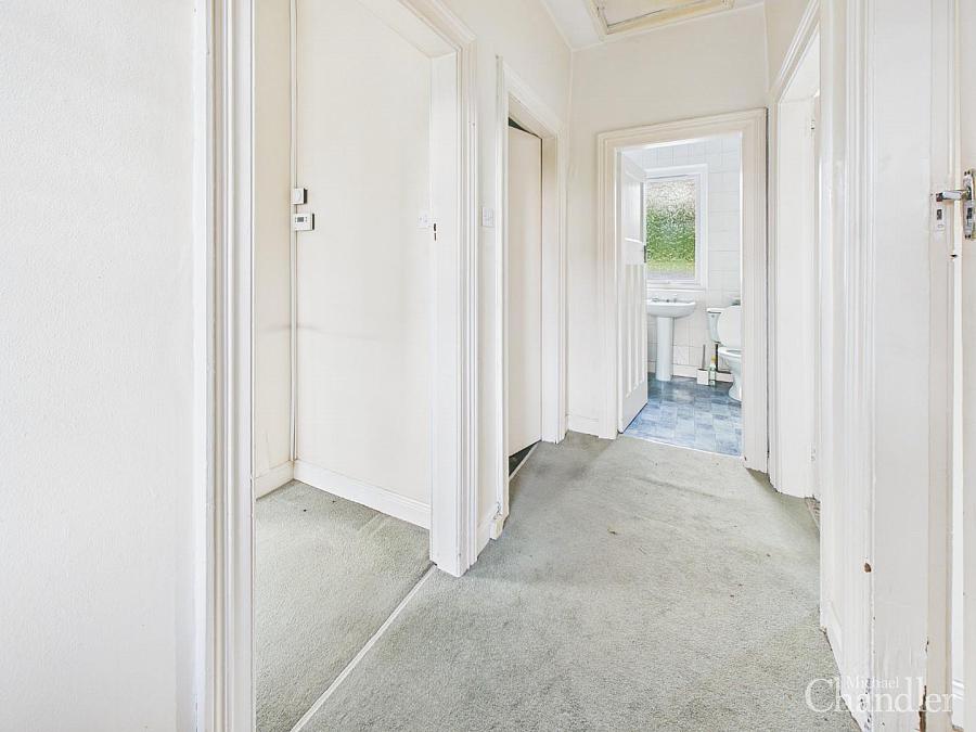 3 Newton Park