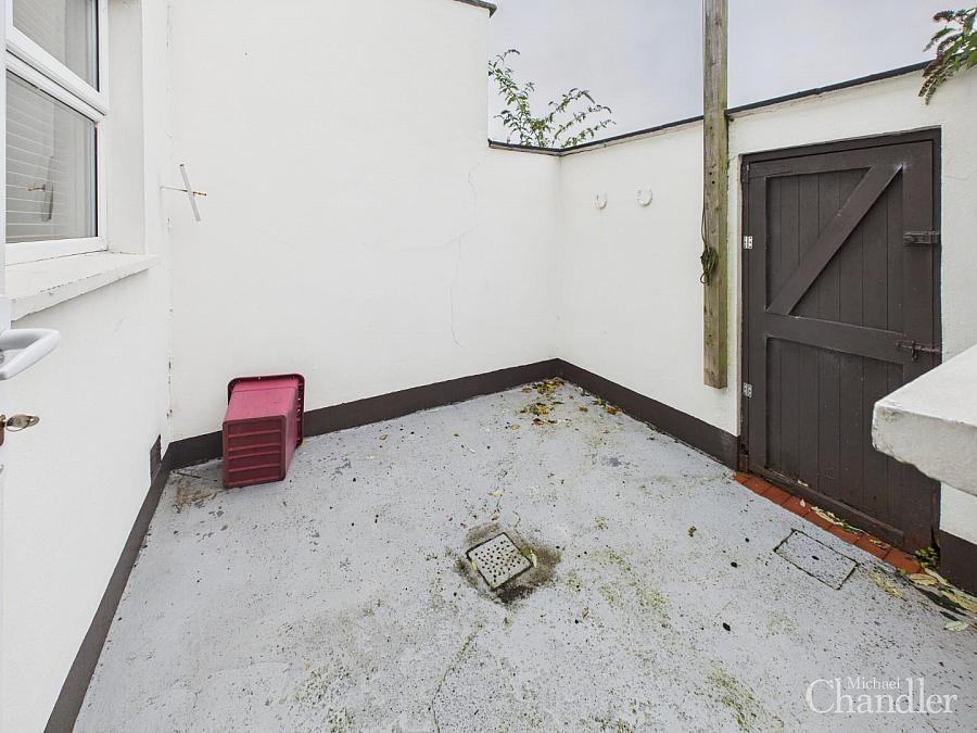144 Holywood Road