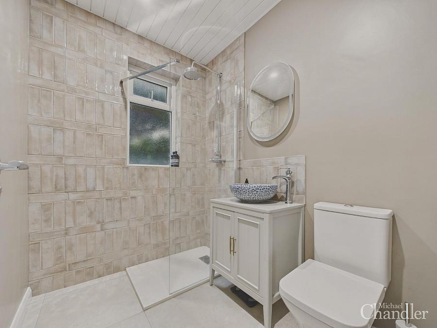 8 Frankhill Park