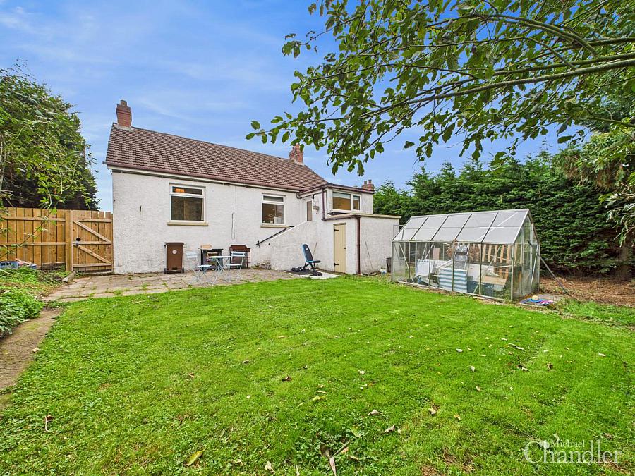 8 Frankhill Park
