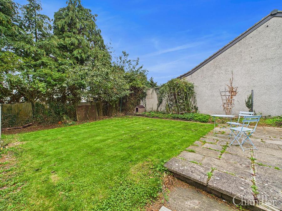 8 Frankhill Park