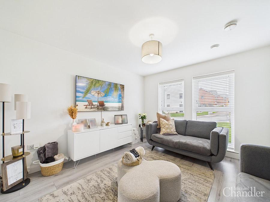 26 Baronsgrange Park