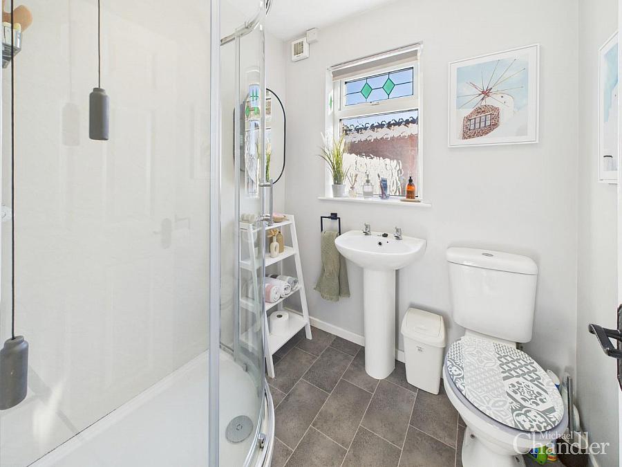 7 Winchester Crescent