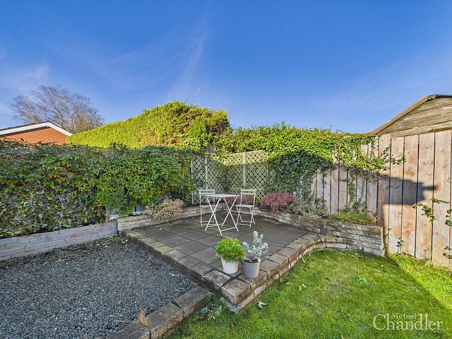 7 Winchester Crescent