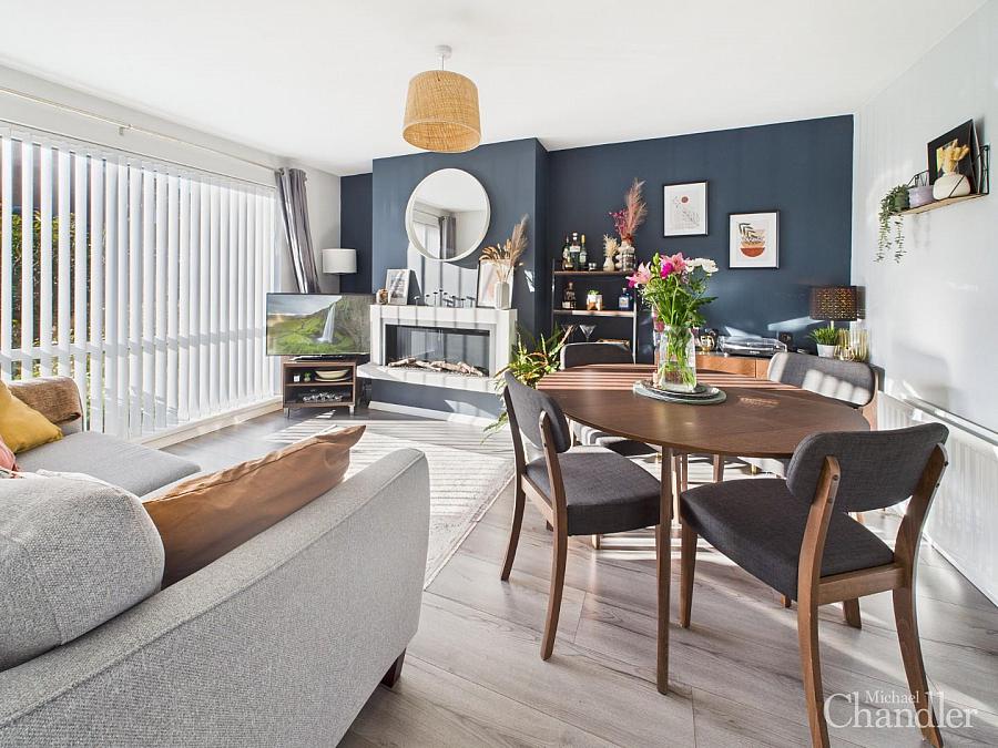 7 Winchester Crescent