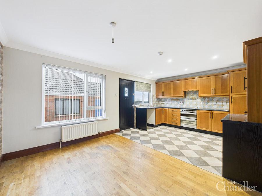 14 Shrewsbury Heights