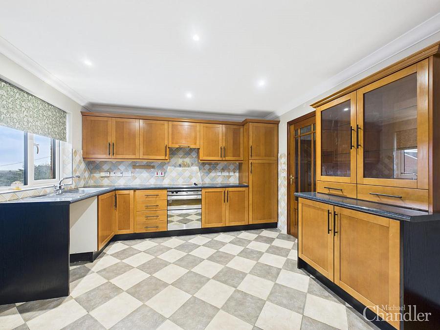 14 Shrewsbury Heights