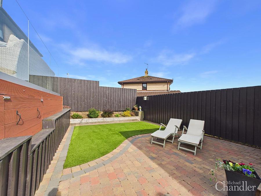 1 Grangewood Heights