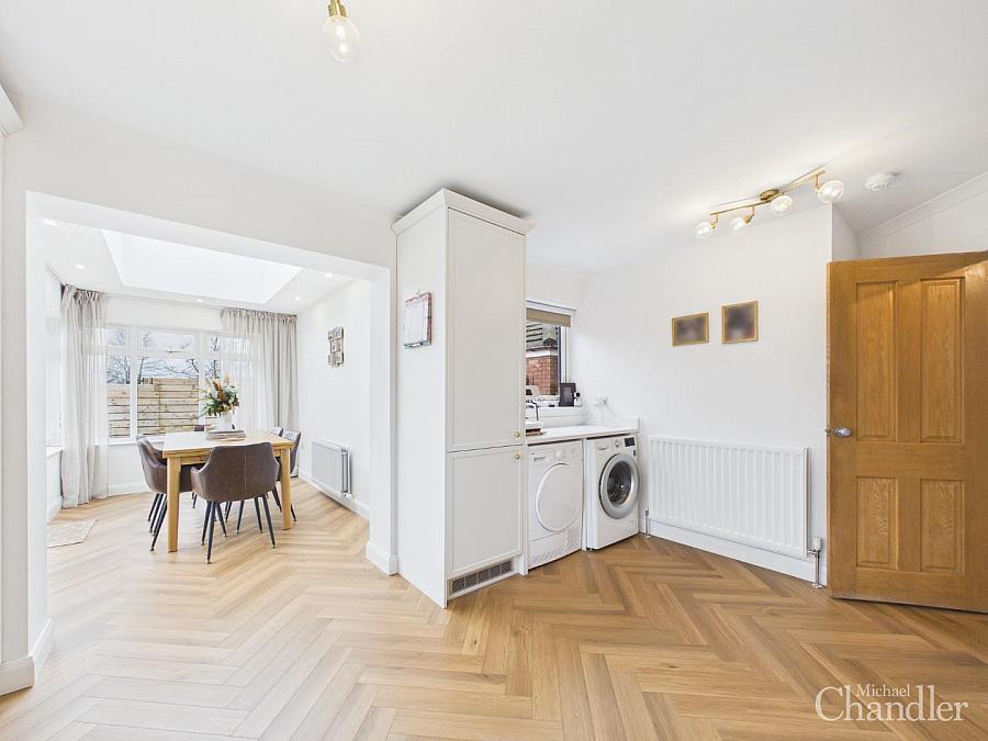 53 Ballylenaghan Avenue