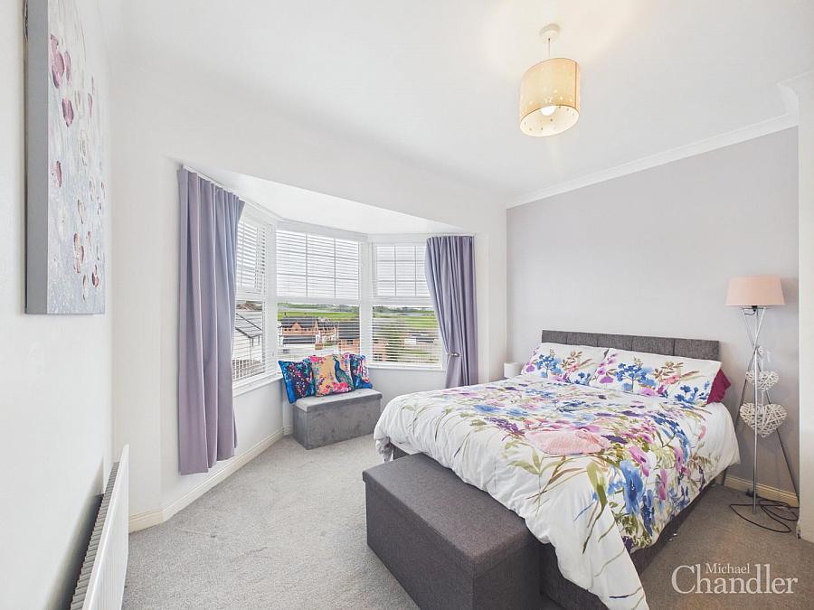 53 Ballylenaghan Avenue