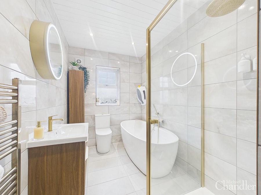 53 Ballylenaghan Avenue