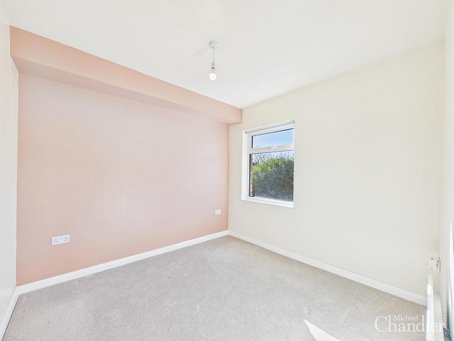 45 Ravenhill Gardens