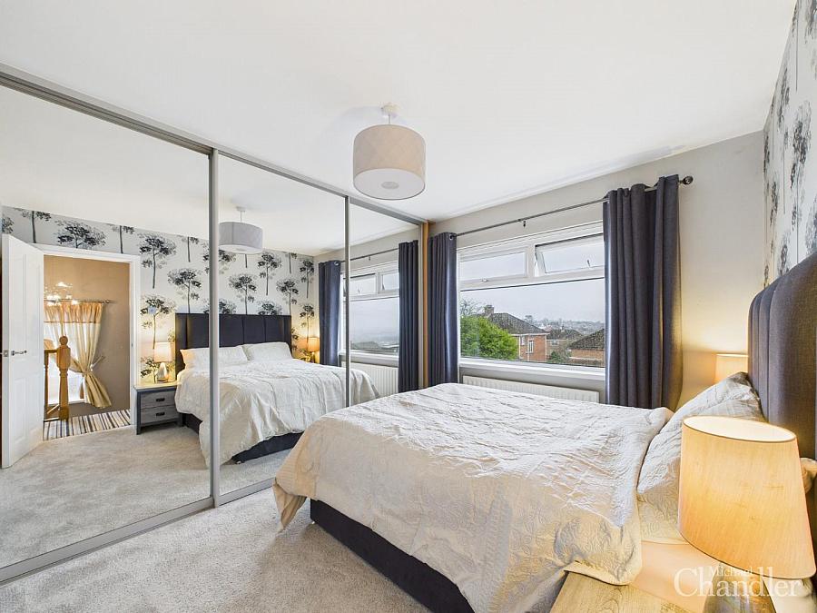 15 Glenholm Crescent