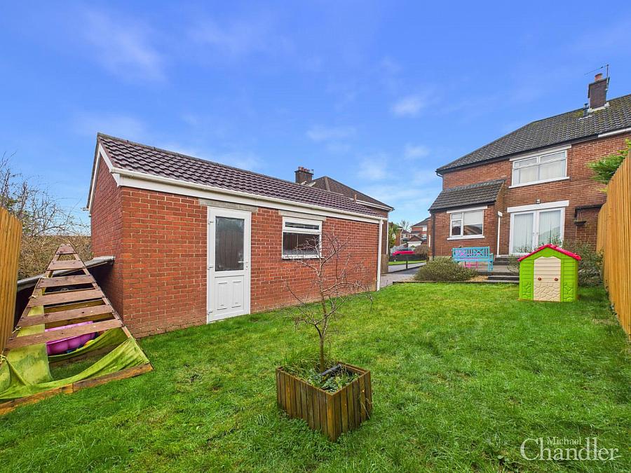 15 Glenholm Crescent