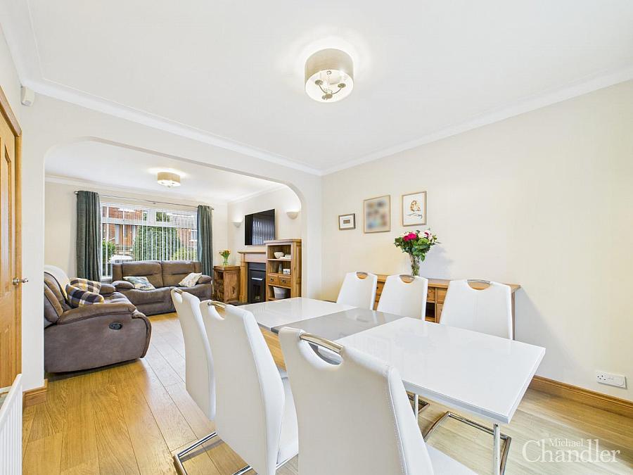 15 Glenholm Crescent