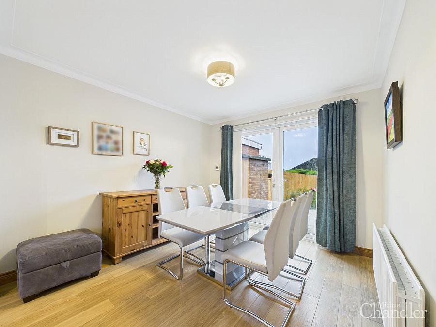 15 Glenholm Crescent