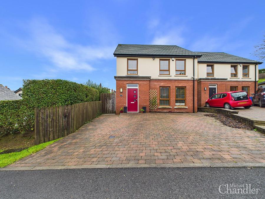 1E Knockvale Park