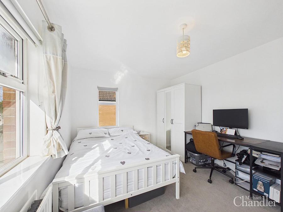 4 Windermere Crescent