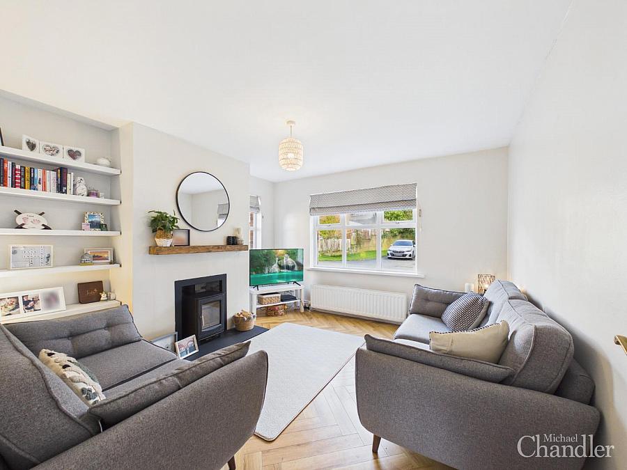 4 Windermere Crescent