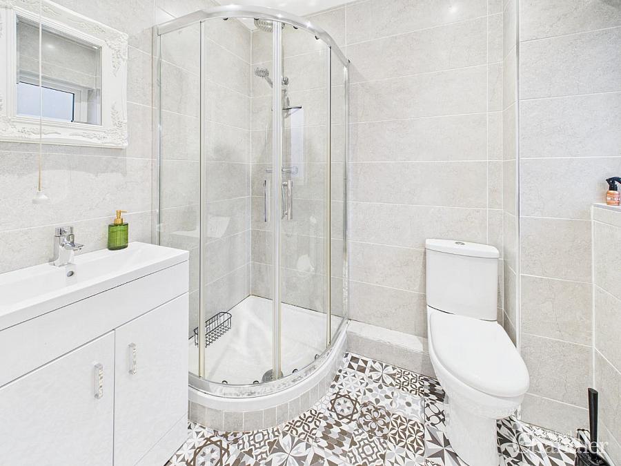 Apt, 6 Notting Hill Manor