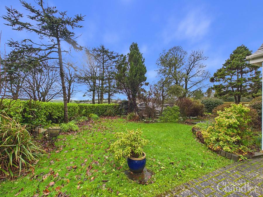 Stonesfield Cottage, 8 Drumalig Road