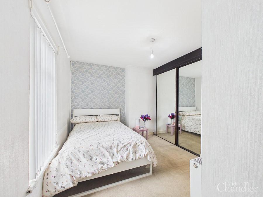 21 Parkgate Crescent
