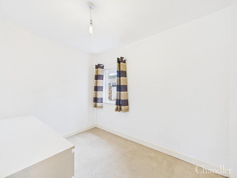 21 Parkgate Crescent