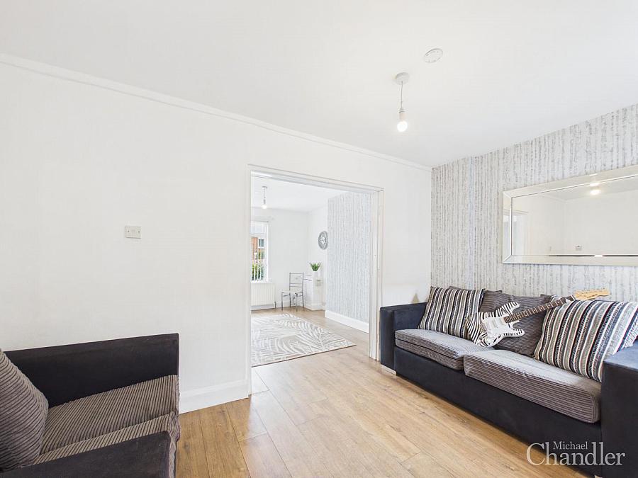 21 Parkgate Crescent