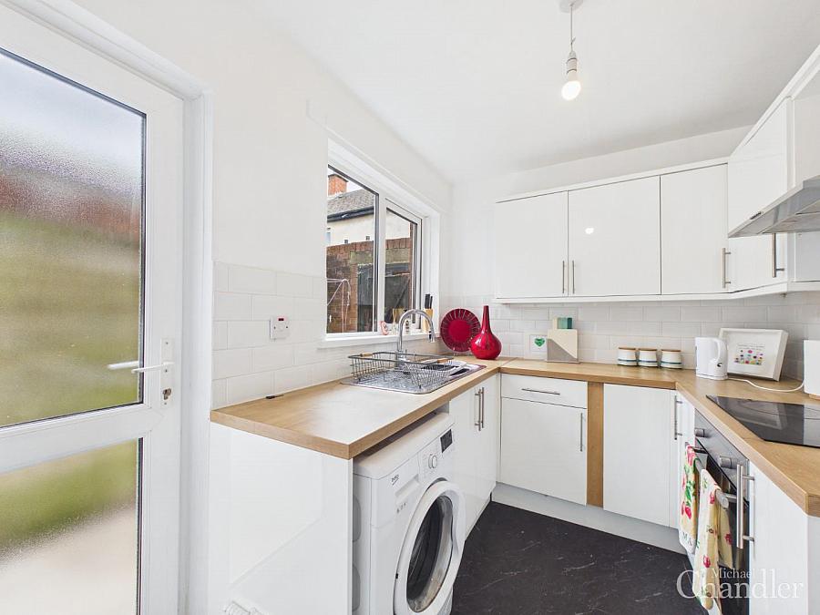 21 Parkgate Crescent
