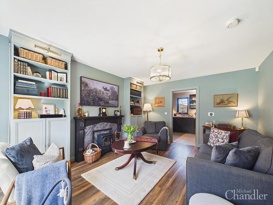 17 Ballantine Lane