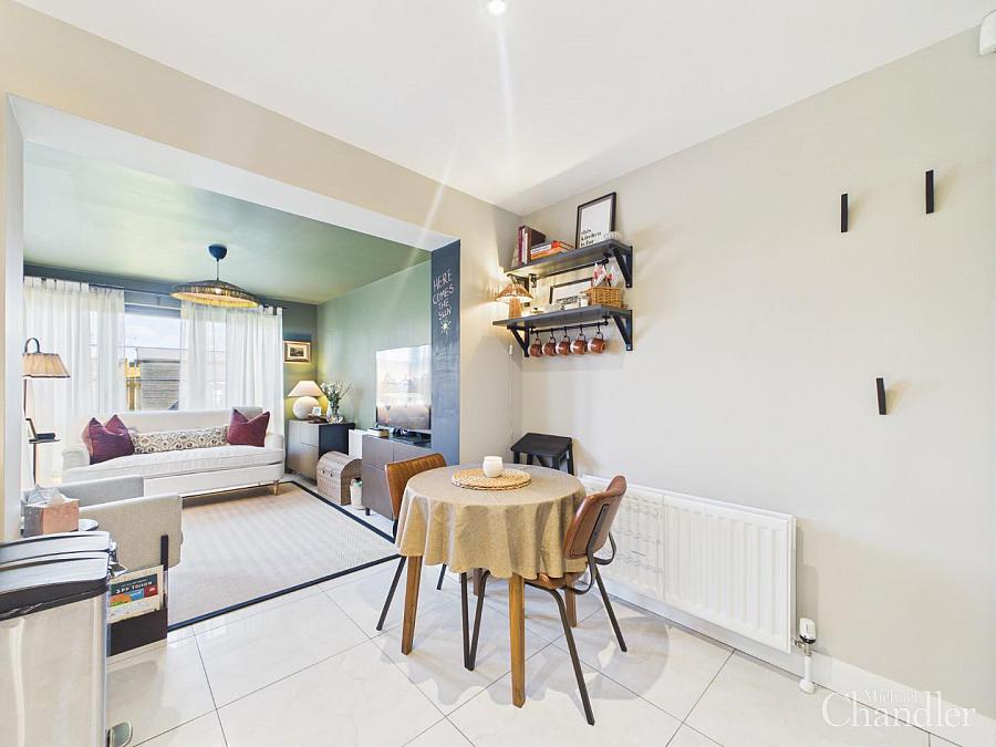 17 Ballantine Lane
