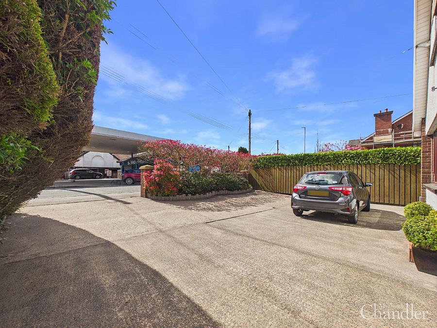 31 Hillsborough Road