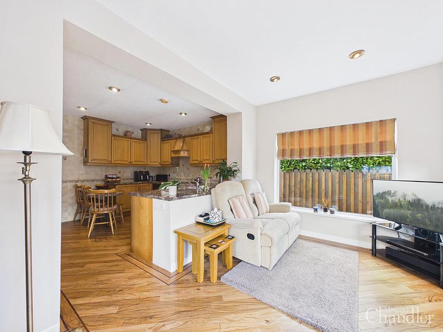 31 Hillsborough Road