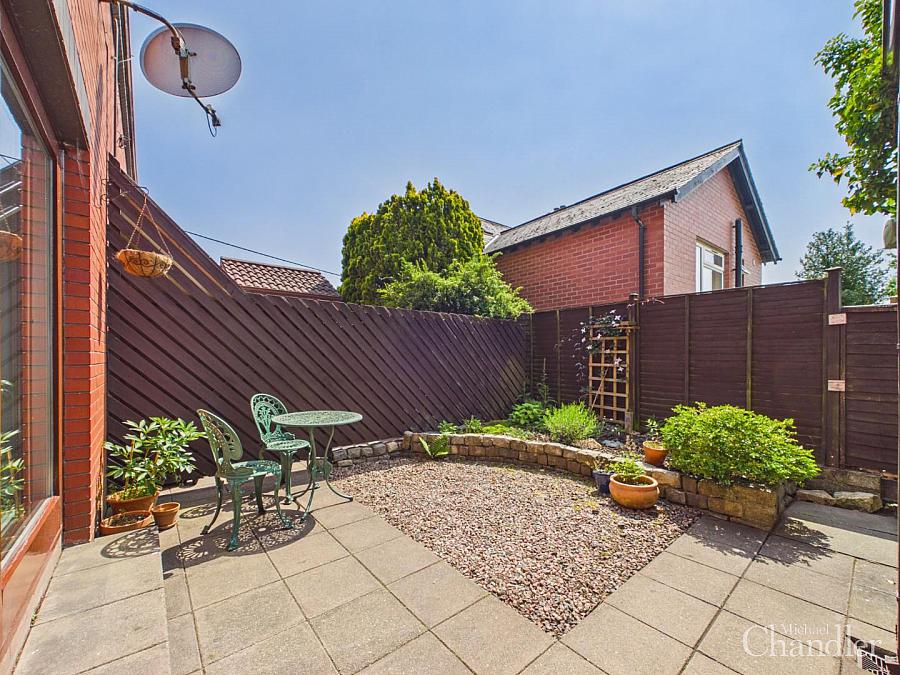 2 Village Court