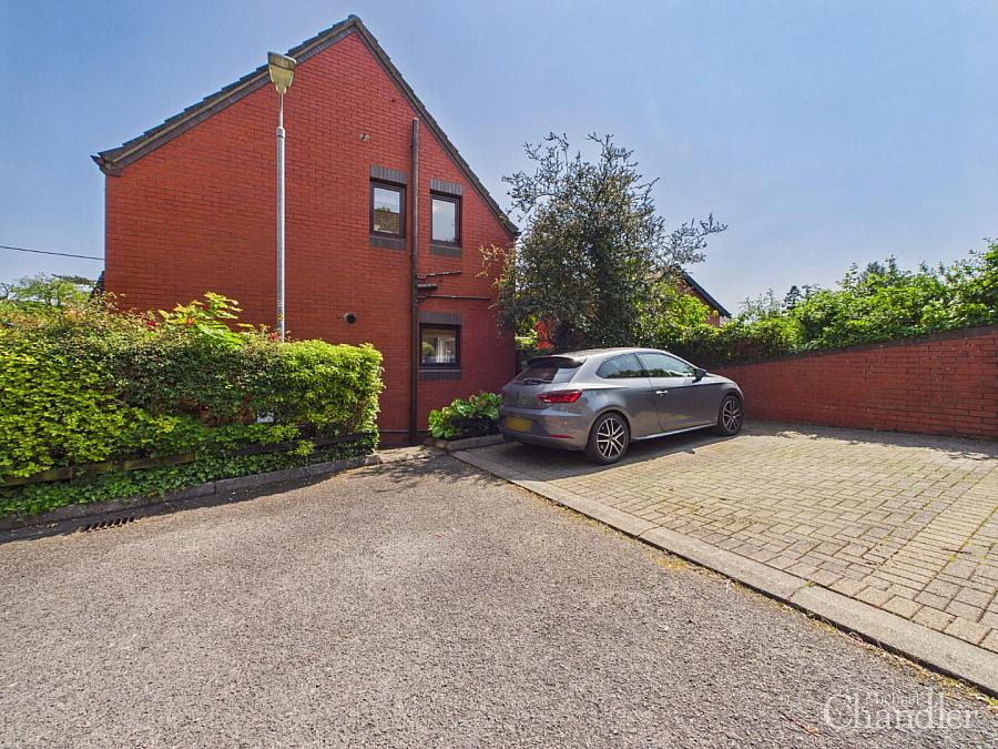 2 Village Court