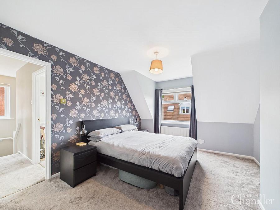 56 Alveston Park