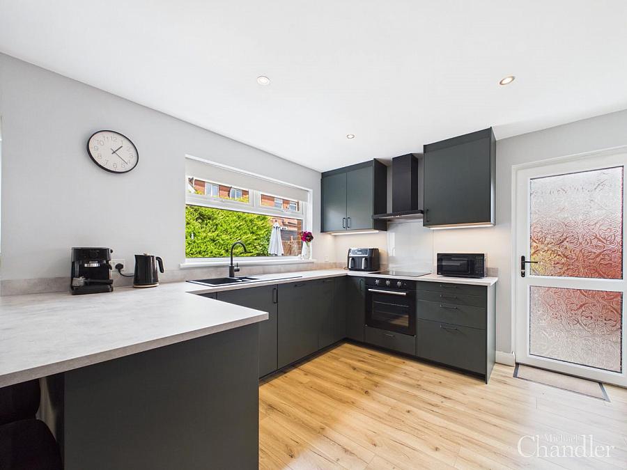 56 Alveston Park