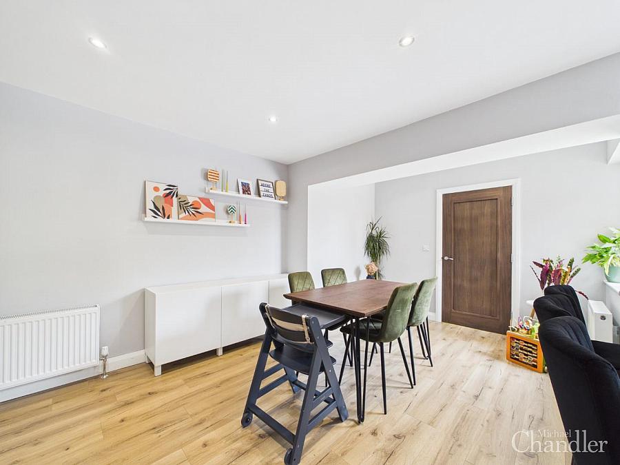 56 Alveston Park
